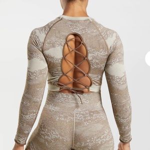 Gymshark Adapt Camo Seamless Lace Up Back Top - L